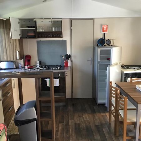 Frejus Tout Confort, Climatisation,Linge De Lit Et De Toilette, Coffre Fort, Ventilations Au Plafond Chambres Et Wifi Possible Εξωτερικό φωτογραφία