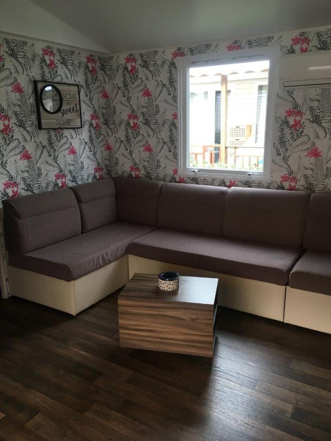 Frejus Tout Confort, Climatisation,Linge De Lit Et De Toilette, Coffre Fort, Ventilations Au Plafond Chambres Et Wifi Possible Εξωτερικό φωτογραφία