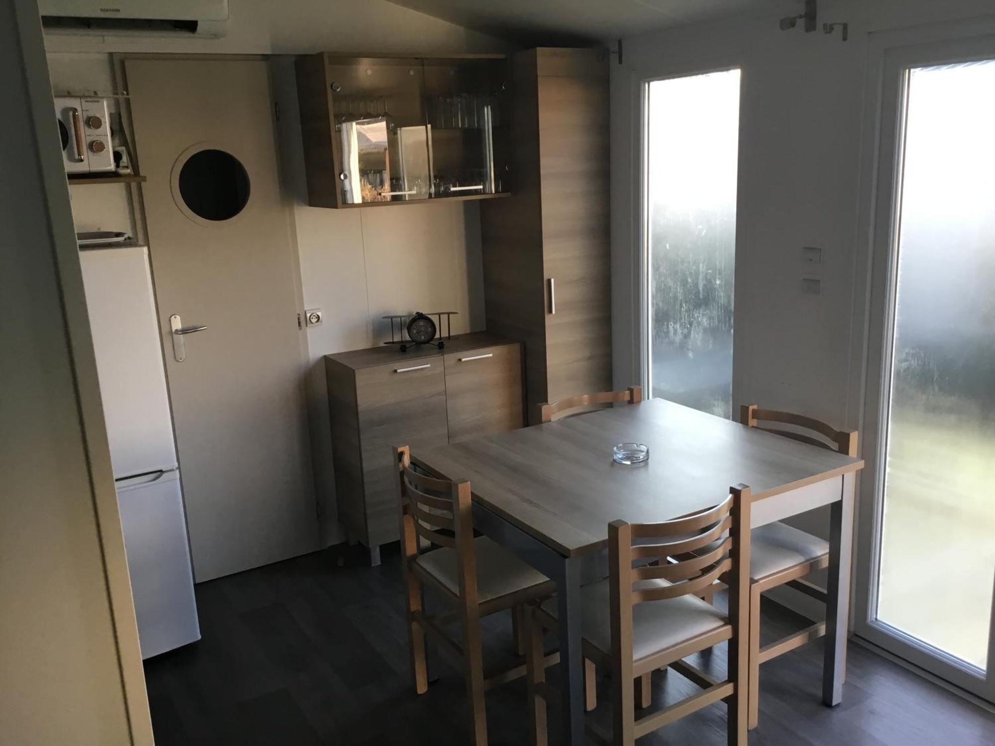 Frejus Tout Confort, Climatisation,Linge De Lit Et De Toilette, Coffre Fort, Ventilations Au Plafond Chambres Et Wifi Possible Εξωτερικό φωτογραφία
