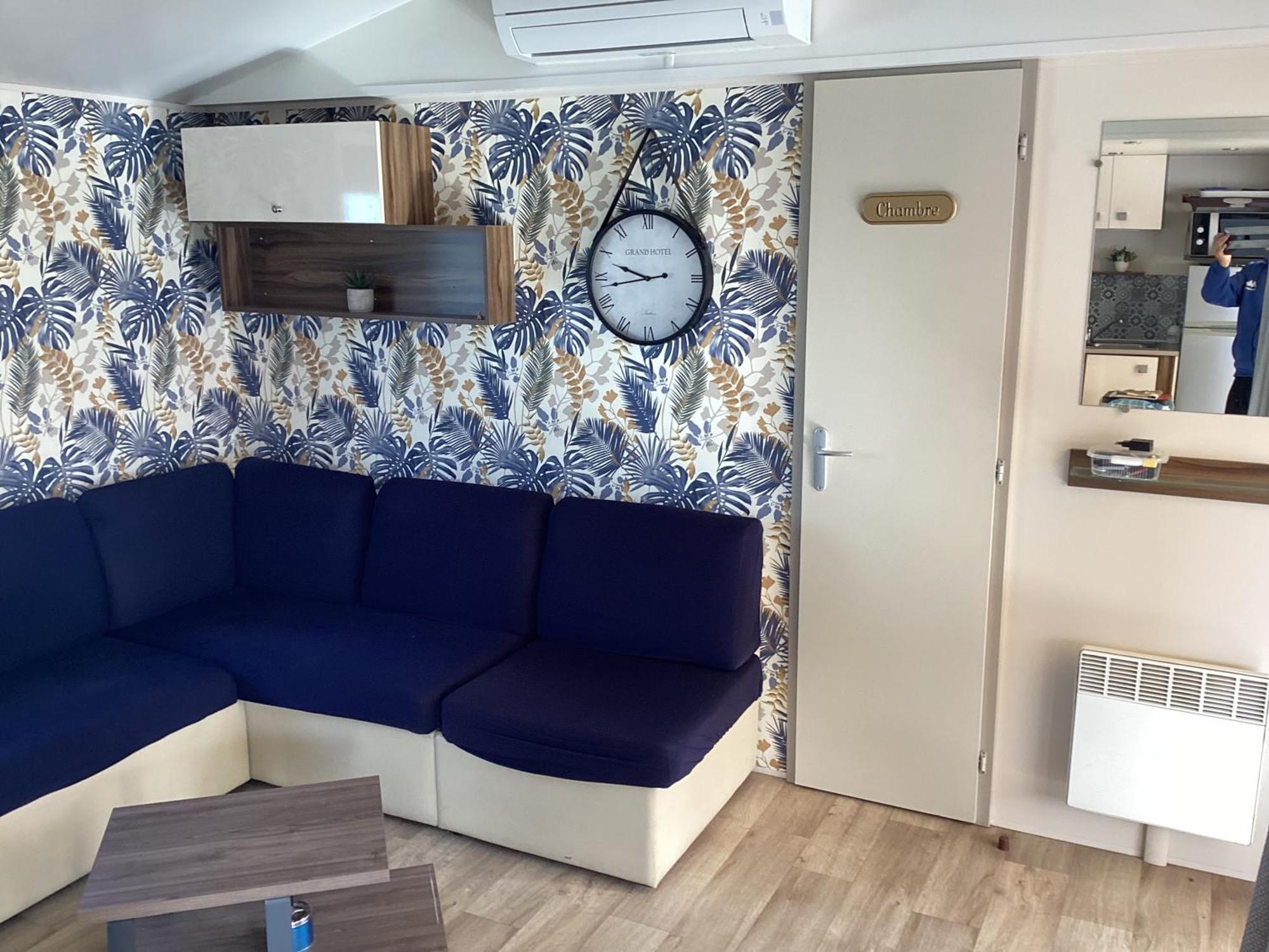 Frejus Tout Confort, Climatisation,Linge De Lit Et De Toilette, Coffre Fort, Ventilations Au Plafond Chambres Et Wifi Possible Εξωτερικό φωτογραφία